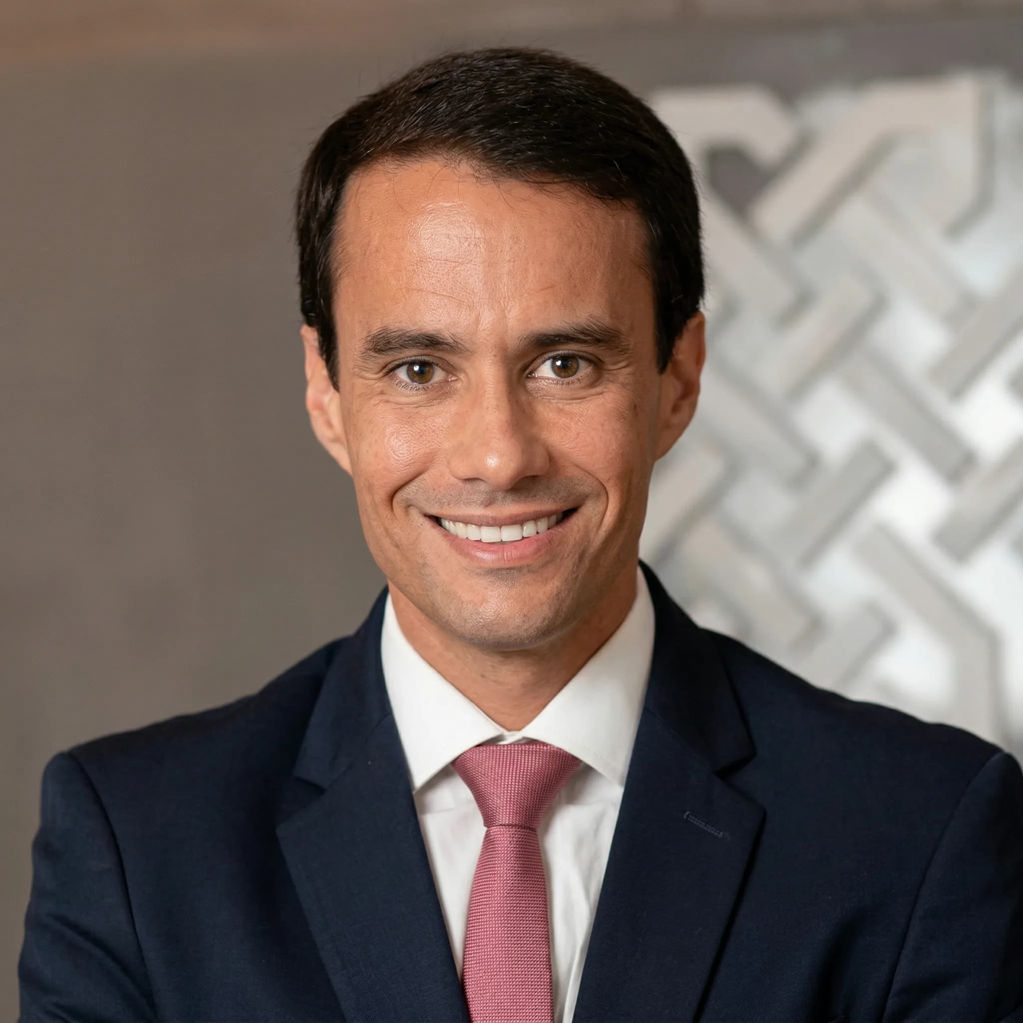 Dr. Elizeu Leite