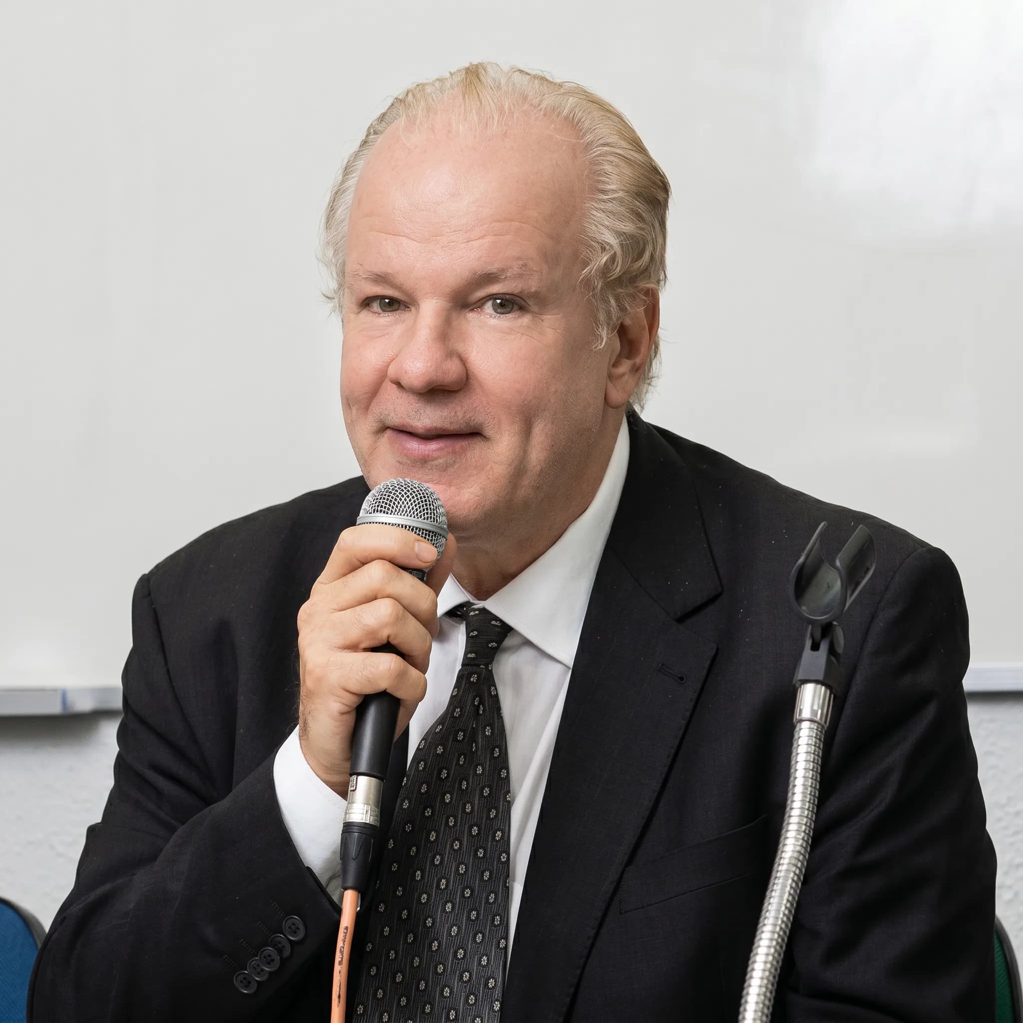 Dr. Juarez Freitas